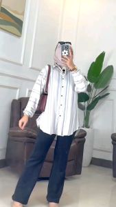 RATI - ADELINE OVERSIZE by Mumu Fashion Solo Kemeja Rayon Oversize Terbaru LD 120 Bisa COD Bestseller // Atasan Wanita Terbaru 2024