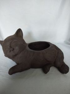 Chậu đất nung hình Mèo trồng cây sen đá xương rồng kích thước Dài 22cm x Cao 13cm x Rộng 8cm độ rộng miệng chậu 6.5cm
