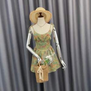 Đầm 2 Dây Hoạ Tiết Sơn Mài Retro Độc Đáo