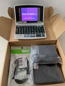 Kim Từ Điển: GD-3200M. Máy chuyên học Tiếng Anh tra từ vựng luyện thi IELTSTOEFLTOIEC học ngữ pháp đàm thoại. (Quí khách hãy liên hệ trực tiếp qua Sđt Zalo 0914021073 để được tư vấn trước khi chọn mục "Mua ngay"). Từ điển (Oxford) (Cambridge)