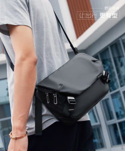 Mark Ryden กระเป๋าสะพายไหล่ผู้ชายรุ่นใหม่ปี2021กระเป๋าสะพายข้างผู้ชายใส่ของได้เยอะซิป YKK กันน้ําได้กระเป๋าสะพายไหล่เดินทางแบบสั้นกระเป๋าผู้ชาย