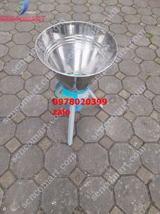 Bằm xắt rau muống bằm chuối lục bình ( bèo tây) rau cải