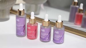 ANAI RUI Serum Axit Tranexamic 10% Cao Cấp 1.05 FL.Oz    Với Niacinamide Axit Kojic Arbutin giúp chăm sóc các vết thâm giảm tình trạng viêm da sau mụn (PIH) và làm đều màu da.