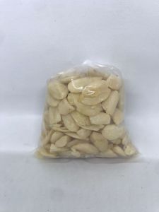 Kacang Kenari per 100 Gram