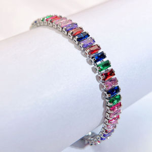 ต่างหูประกอบเครื่องแต่งกายแฟชั่นเลื่อมสีตัดเหลี่ยมหลากสี AAAA สีทองเพชรสังเคราะห์ชุบเงินมีเอกลักษณ์สำหรับผู้หญิงกำไลข้อมือ B301