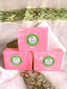 ALL NATURAL(ORGANICS)GLASS SKIN WHITENING SOAP - 135 Grams (3 Pcs)