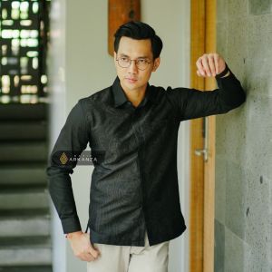 BATIK ARKANZA Motif Kerta Hitam Kemeja Batik Pria Lengan Panjang Slimfit Premium Bahan Katun Lapis Furing
