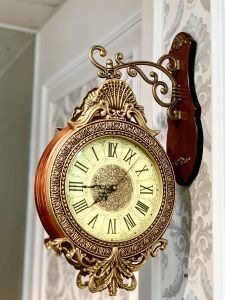 Đồng hồ treo tường tân cổ điển mặt số la mã gia công kỹ lưỡng đảm bảo bền bỉ khi sử dụng - DHTT20