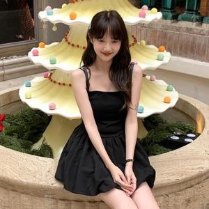 Dream clothes👗ชุดเดรสสายเดี่ยวผู้หญิง🌹มินิเดรสผู้หญิง กระโปรงทรงเอสายเดี่ยว สไตล์ฝรั่งเศส ทรงพอดีตัว มีแฟชั่น หวาน และสง่างาม