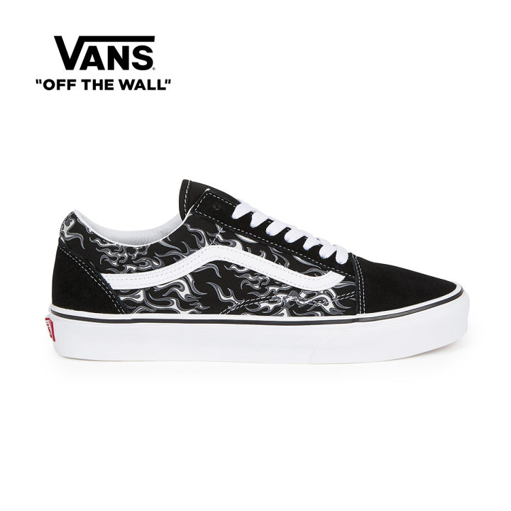 Black and shop white flames vans