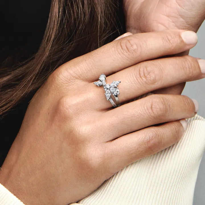 Pandora%20Sparkling%20Asymmetrical%20Herbarium%20Cluster%20Ring%20-%20Image%203