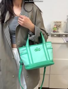 Alo Canvas Tote Handbag Women Contrast Color Top‑handle Bag Removable Crossbody Strap Multi‑Pocket Daily Work Gym Travel Casual Shoulder Bag