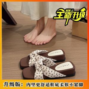 [Free Shipping] Versatile Stylish And Easy To Wear These Slip-On Sandals Are A 2026 Must-Have.They Offer A Moderate Sheen A High-End Feel And A Smooth Texture Making Them Perfect For Women