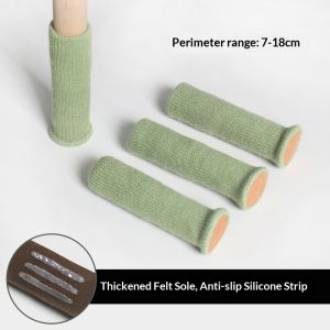 Tất bọc chân ghế bằng nỉ dày để bảo vệ sàn nhà và chống trượt