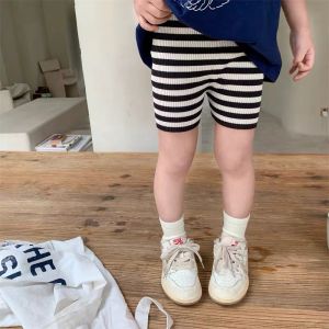 Quần legging đùi ngố lửng bé gái xinh xắn