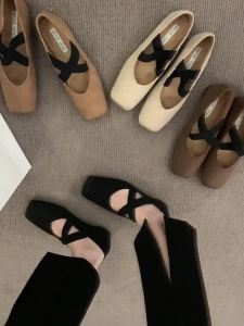 Giày đơn vintage giày Mary Jane giày miệng nông giày ballet giày đế mềm giày phẳng nữ giày nữ cỡ lớn