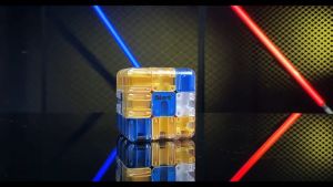 3D Maze Magic Cube Small Size Gravity Puzzle Labyrinth Rolling Ball Logical Thinking Toy Three-Dimensional Design Intelligence Toy