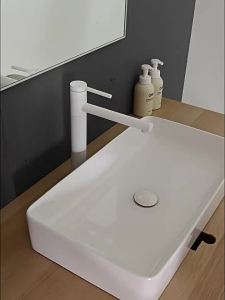 All-Copper Basin Faucet 360-Degree Rotating White Hot and Cold Water Faucet for Countertop Basin and Undercounter Basin