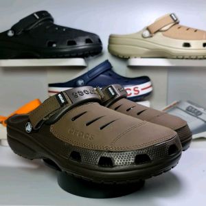Crocs Yukon Mesa Clog ผู้ชาย กระดูกรองเท้า เบาพื้นนิ่ม เสื้อผ้าหิวสร้างแบบลำลอง รูปหน้าสวย 100% สบาย สูงราง รับประกันตรงปก ของสินค้าจริง