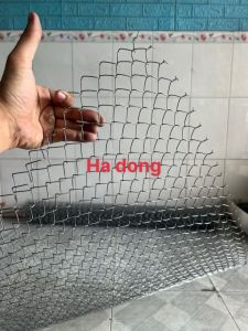 ( rộng 1m2 x dài 20m ) Cuộn lưới sắt B20 làm chuồng trại chăn nuôi làm sàn làm hàng rào chắn hàng rào bảo vệ