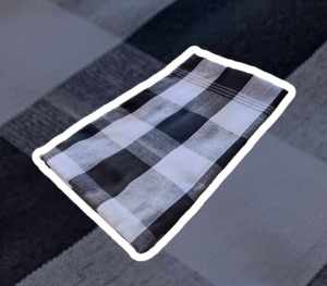 ผ้าขาวม้า ลายตารางสีขาวดำ ขนาด 90x150 CM. เนื้อผ้านิ่ม เนื้อดี สีไม่ตก เนื้อผ้าซับน้ำได้ดี ทอมือ