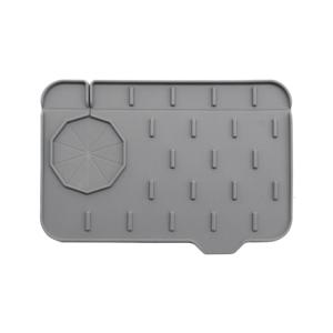 เสื่อป้องกันอ่างซิลิโคนพร้อมที่จับหยดจานรองสบู่สำหรับใช้งานได้หลายอย่างในห้องน้ำหรือห้องครัว