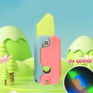 Dao cà rốt mini dao nhựa đồ chơi dao cà rốt 3D dạ quang dao cà rốt tẩy giải tỏa stress độc lạ - Happy Life 4U