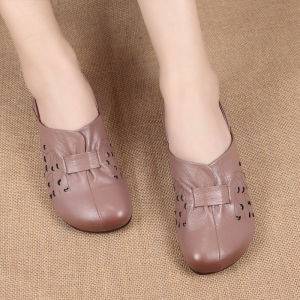 WomenS Spring And Autumn New Vintage Soft Sole Shallow Flat Non-Slip Large Size Leather Shoes For Mothers