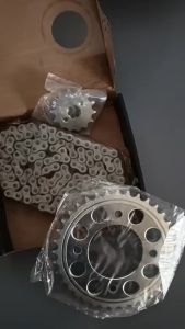 DBS 428H Chain And Sprocket Set for Motorcycle - Drivetrain Replacement with High-Tensile Strength