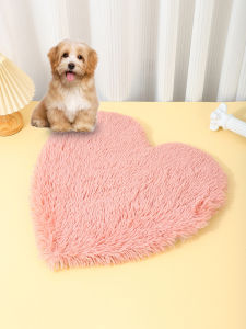Factory heart-shaped pink plush pet pad non-slip bottom girl love decoration dog sleeping pad cat nest sleeping blanket