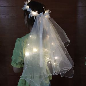 MOLISAN แฟชั่นสำหรับผู้หญิง ชุดเดรสแต่งงาน มงกุฎตาข่ายเจ้าสาว เจ้าสาวในบ้าน กิ๊บติดผม ผ้าคลุมขาว ผ้าคลุมหน้าโบว์ ผ้าคลุมหน้าเจ้าสาวไฟ LED หมวกเจ้าสาวเกาหลี ผ้าคลุมหน้างานแต่งงานสำหรับผู้หญิง แถบคาดศีรษะ