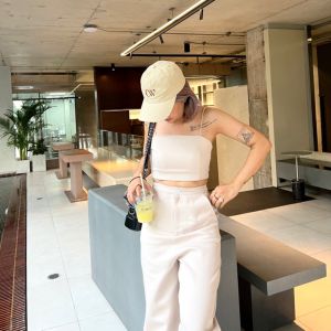 Canwear_Studio ll Bowie set เซ็ท 2 ชิ้น เสื้อครอป+กางเกง (มีไซส์ S-XL) ชุดเซท เซ็ทเสื้อและกางเกง ชุดเซ็ทสตรีท ชุดเซต ชุดเซ็ต ชุดเซ็ตสตรีท เซ็ทสตรีท