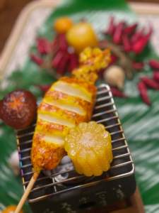 โมเดลปลาหมึกย่าง (ราคาดังกล่าว ไม่รวมภาชนะ ขายต่อ 1 ไม้) วัสดุผลิตจากเรซิ่น ตกแตกได้