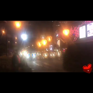 Watch The Lights Change to Heart Shape At Night Diffraction Glasses Heart Effects Glasses for Party