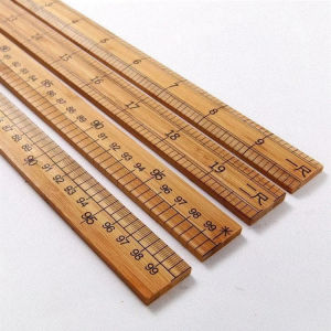 ไม้บรรทัดสำหรับสร้างแพทเทิร์นตัดเสื้อ ทำจากไม้