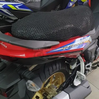 Motorcycle%20Seat%20Cover%20Universal%203D%20Mesh%20BreathableCushion%20AntiSlip%20Waterproof%20-%20Image%207