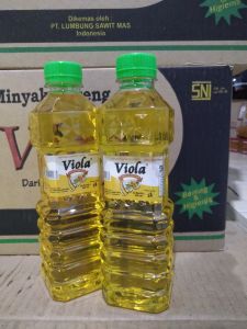 Minyak goreng viola botol 500 ml 1 dus isii 24 botol