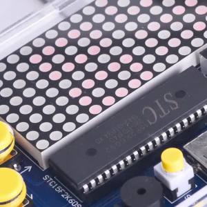 DIY Game Kit R Classic Electronic Soldering Welding Trainning Set Snake Plane Racing with Acrylic Case Mini Game Console