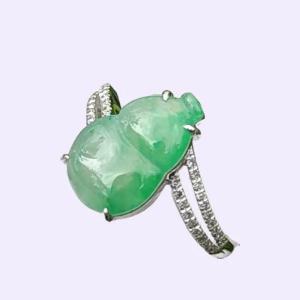 Newly Listed SG Local Seller - High Quality Cabochon crafted as Gourd on Natural Type A Jadeite Jade set on 18k gold as Ring Certificate weighs 1.88 grams measurement 12.2 * 8.1 * 3 mm (18kring35)