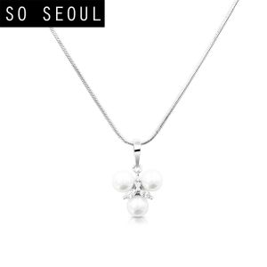 sO SEOUL Everleigh Trilliant Pearl Marquise Cut Diamond Simulant Cubic Zirconia Pendant Chain Necklace