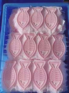 แผ่นซิลิโคนสำหรับเลียของสัตว์เลี้ยง   จานเลียสุนัข แผ่นเลียสัตว์เลี้ยง ถ้วยดูดกันลื่น ชามอาหารช้า   ของใช้สำหรับสัตว์เลี้ยง [ จัดส่งฟรี ]