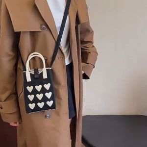 Korean Fashion Heart Knitted Mini Square Handbag Women Small Mobile Phone Shoulder Bag Crossbody Bag