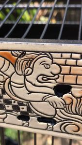 Sangkar kosan motif ukiran wayang