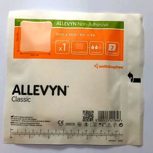 Plester Allevyn Non Adhesive 10x10cm: Solusi untuk Pasien Diabetes & Dekubitus