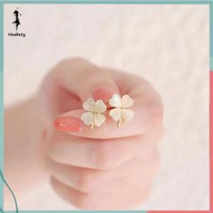 ส่วนลด 10 บาท สำหรับการซื้อ 1 ชิ้น ต่างหูโอปอลรูปใบโคลเวอร์สี่แฉกหรูหราแฟชั่นหรูหราหรูหราสำหรับผู้หญิงเครื่องประดับงานปาร์ตี้เครื่องประดับของขวัญ