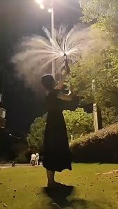 Kuromi Firework Water Sprayer Water Gun for Kid Summer Outdoor New Pull Out Water Blaster Toy