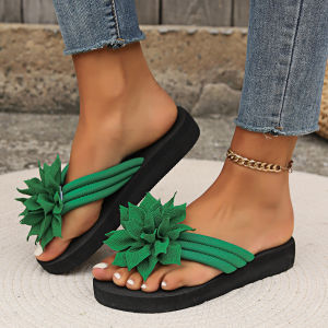 [Free Shipping] WomenS Shoes 2025 New Fashion Floral Flip-Flops For Outdoor Wear Beach Flat Sandals