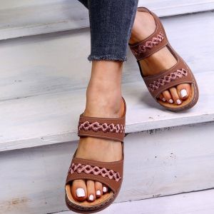 [Free Shipping] New Style Of Large-Size Thick-Soled Hollow-Out Slippers With A Round Toe Lightweight Casual And Easy-To-Wear Design Featuring Stitched Detailing