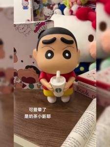 星巴克蜡笔小新办公室家居摆件奶茶小夜灯发光创意礼物手办儿童