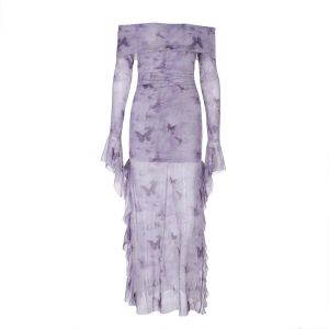 เดรสยาว สีม่วง ไหล่พับลงได้ ทรงเอ แขนกระดิ่ง ผ้าตาข่าย ซีทรู พิมพ์ลายกราฟิก  สม็อคลำตัว กระโปรงผ่าข้างแต่งระบาย มีซับในครึ่งตัว Dress ชุดไปงานพรอม #8163